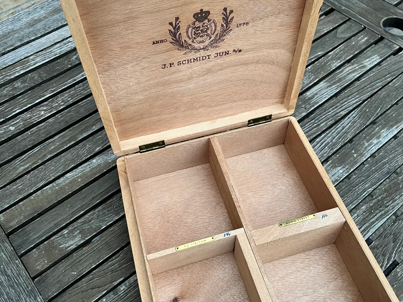 Billede 2 - Cigarkasser med rumdeler ca 1940
