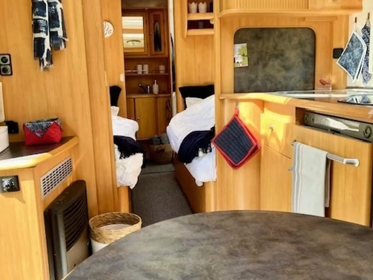 Billede 19 - LMC 520 Hotelsuite på hjul med lufttelt