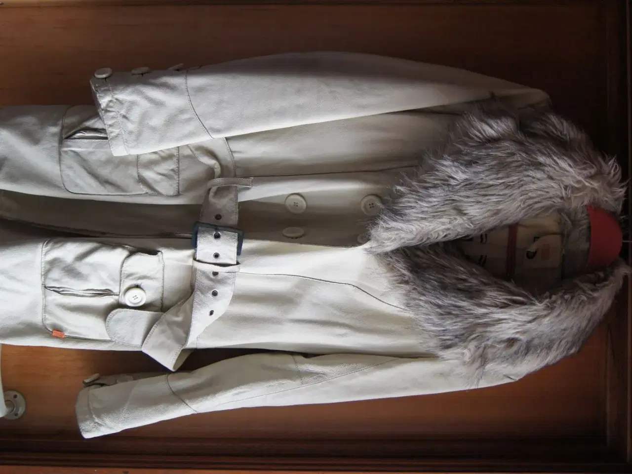 Billede 1 - Læder jakke, kort