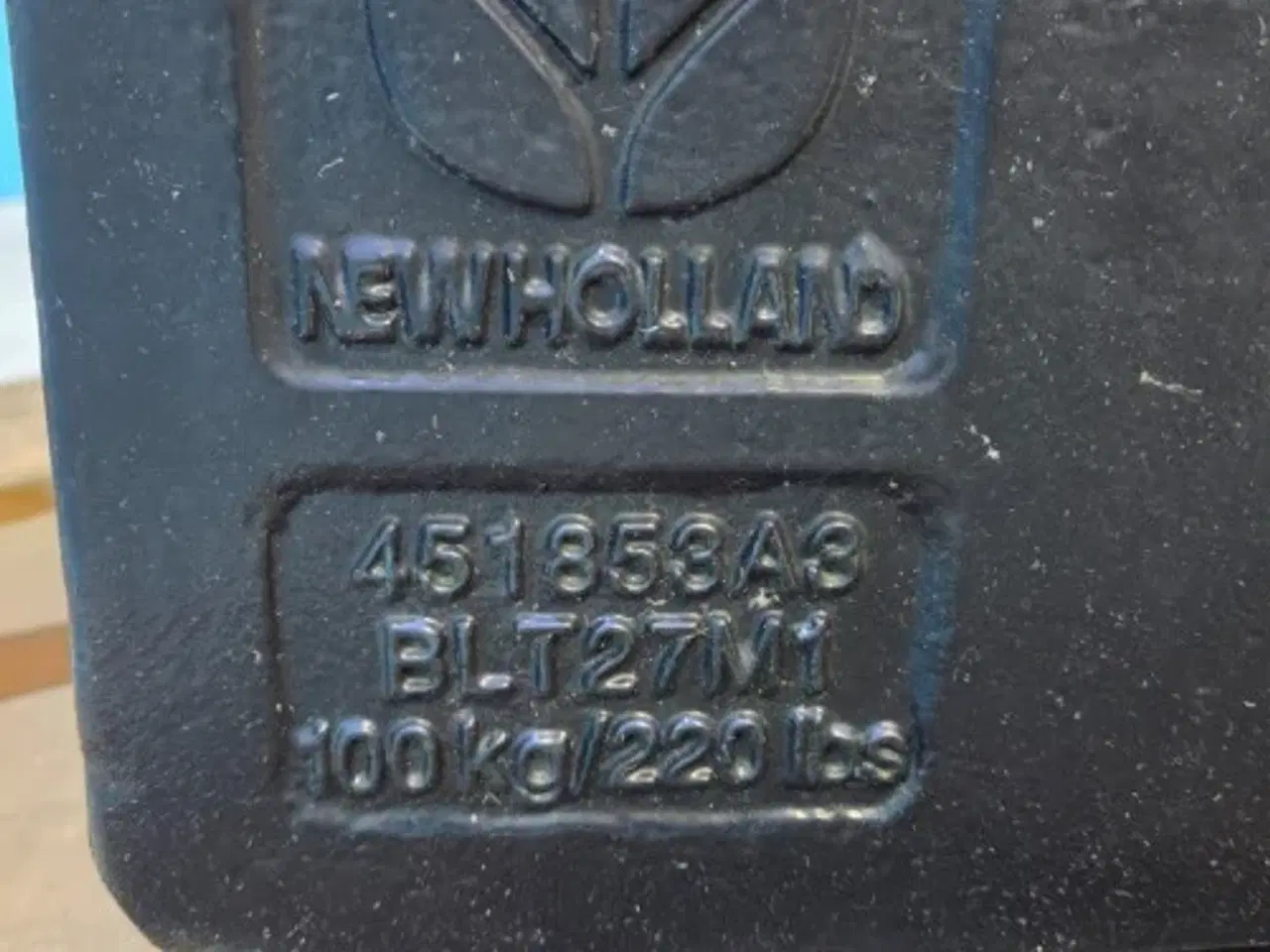 Billede 7 - New Holland T8 Frontvægt Kit 719665006