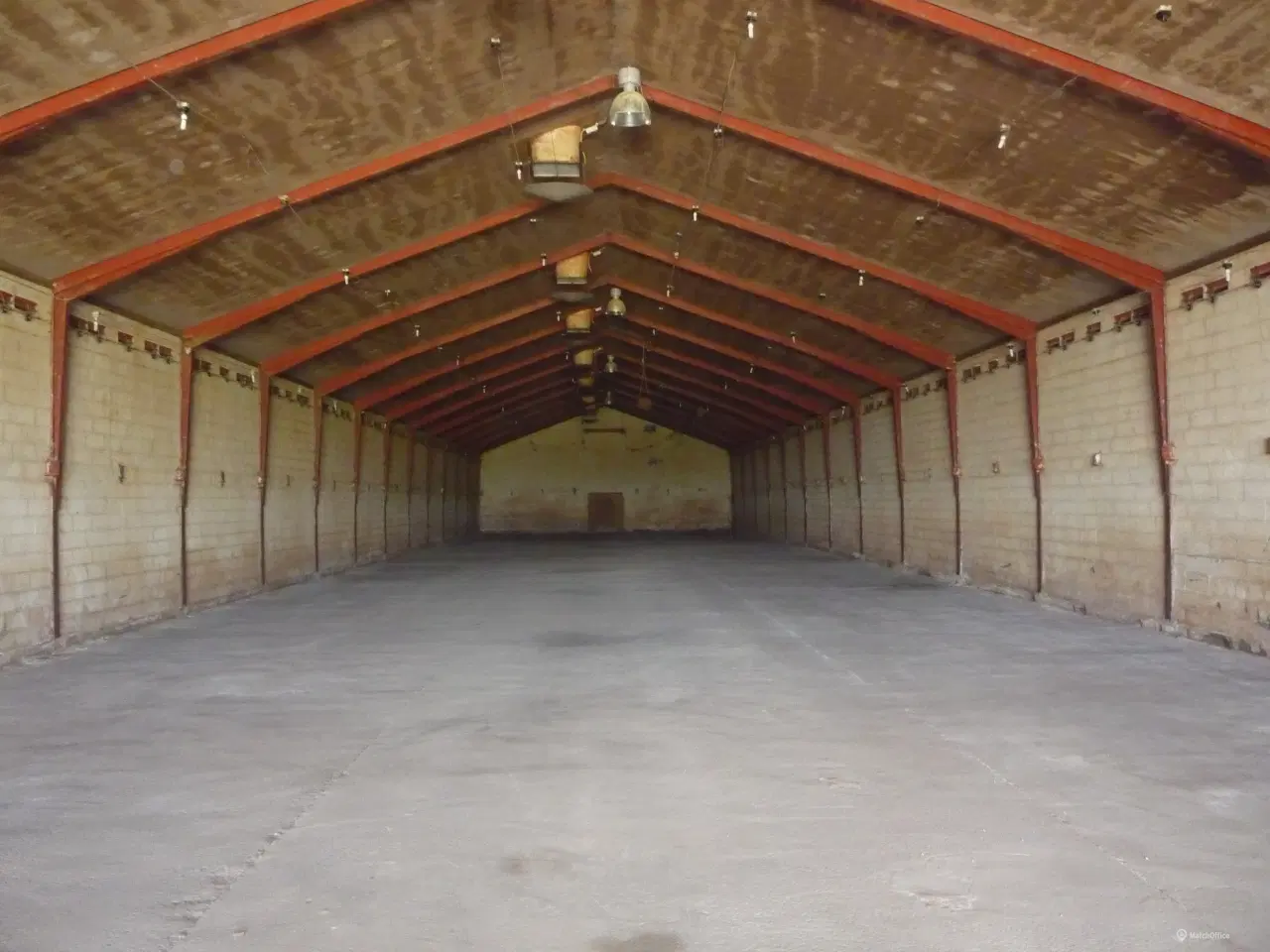 Billede 1 - lagerhal udlejes