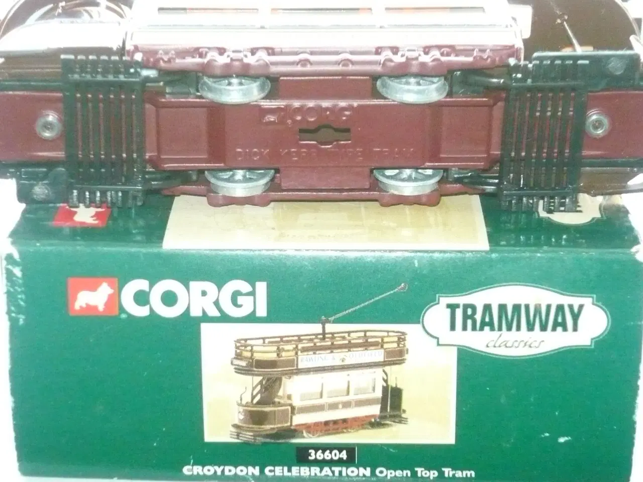 Billede 4 - ORIGINAL CORGI SPORVOGN I ÆSKE