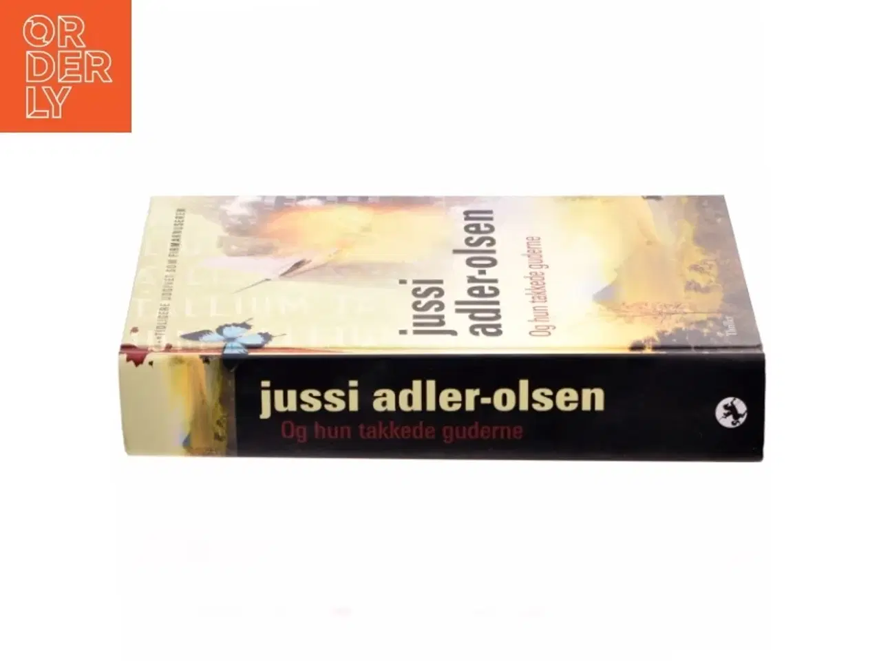 Billede 2 - Og hun takkede guderne af Jussi Adler-Olsen (Bog)