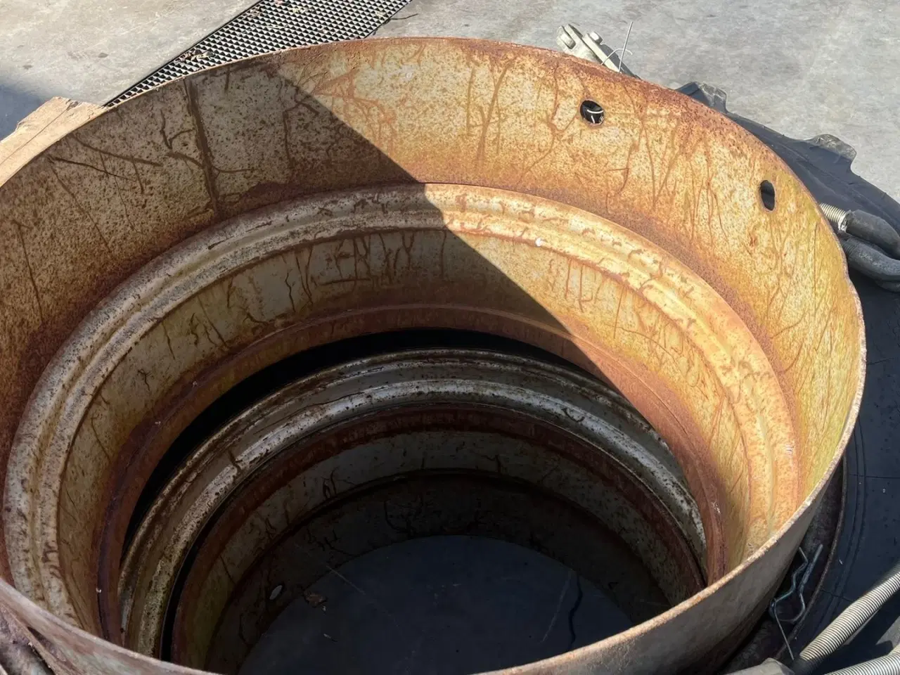 Billede 3 - Tvilling Mont 18.4R38 med ring og 8stk låse