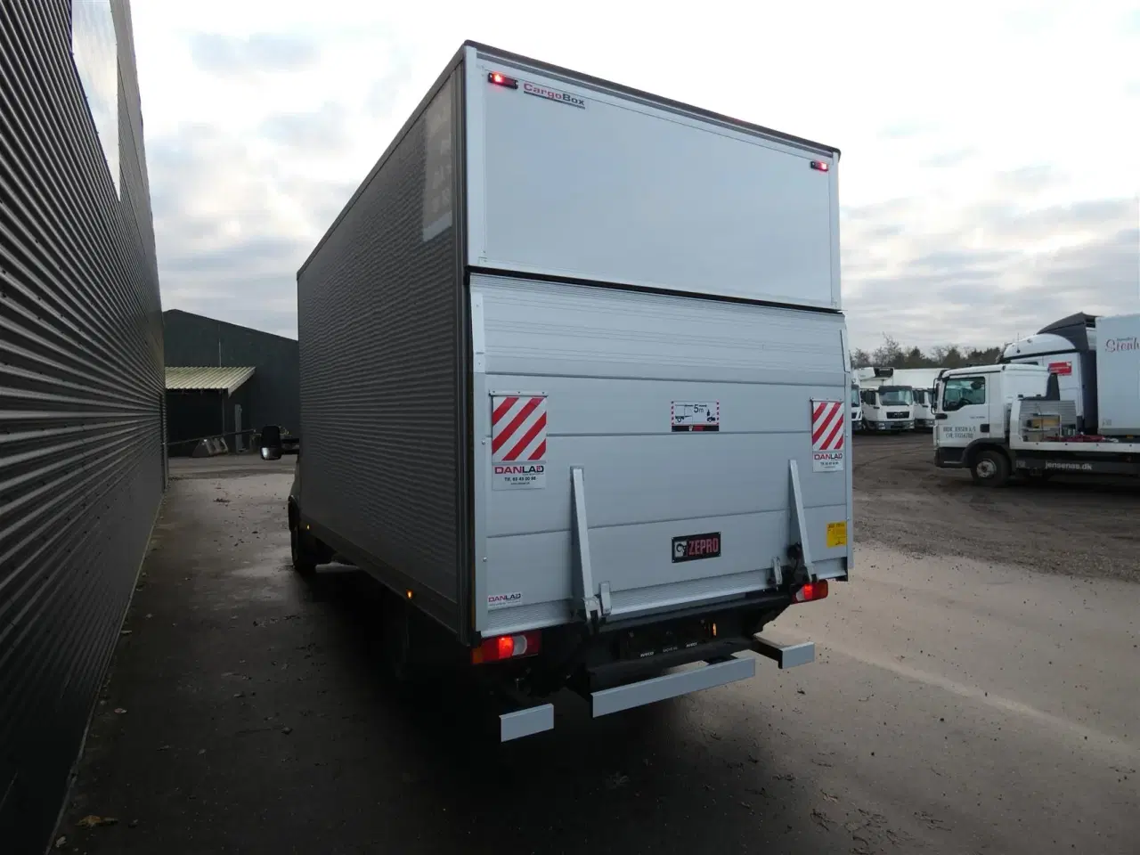 Billede 7 - Iveco Daily 35S16 4100mm 2,3 D m/Alukasse med lift Hi-Matic 156HK Ladv./Chas. 8g Aut.