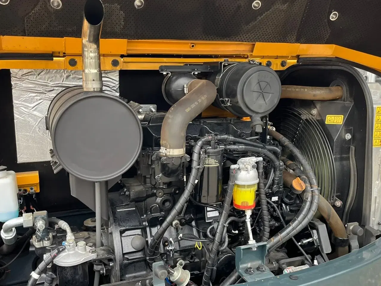 Billede 15 - Hyundai HX55 Med Hydrema skifte og centralsmørring og grab-klo på. Udlejes, også med forkøbsret.