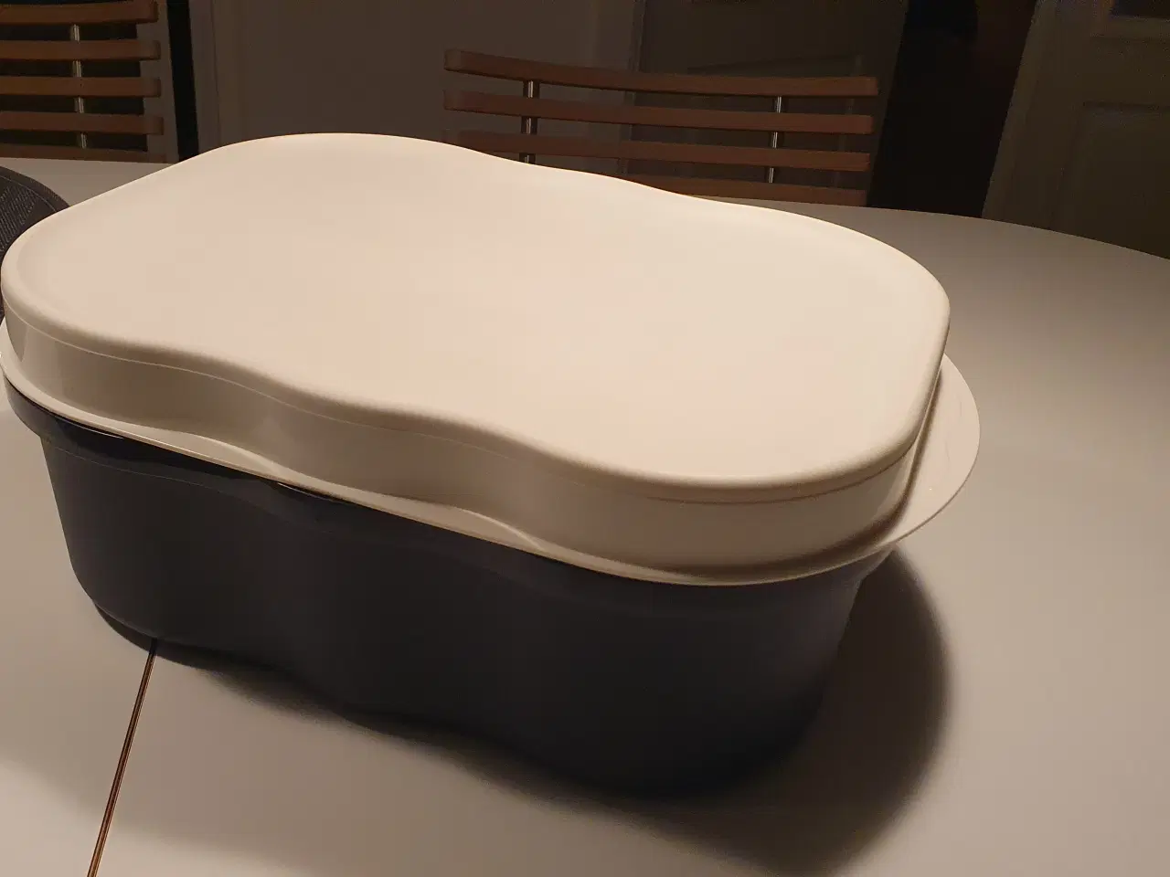 Billede 1 - Brøndkasse fra Tupperware 