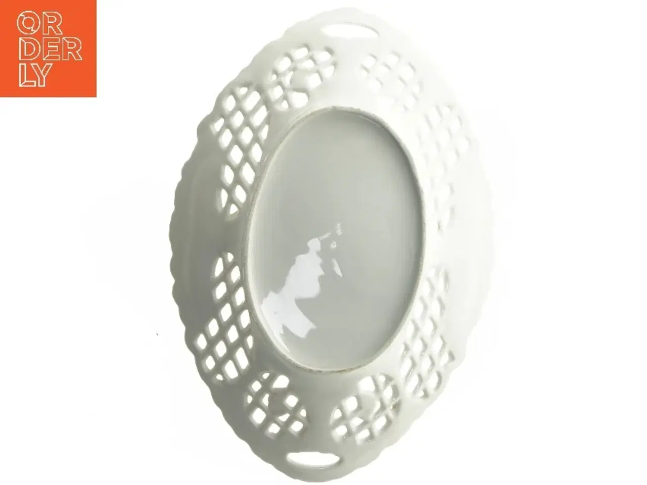 Billede 8 - Porcelænsskål med gennembrudt mønster og guldkant (str. 29 x 30 cm)