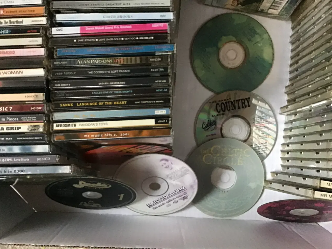 Billede 4 - Ca. 100 CD`er blandet musik