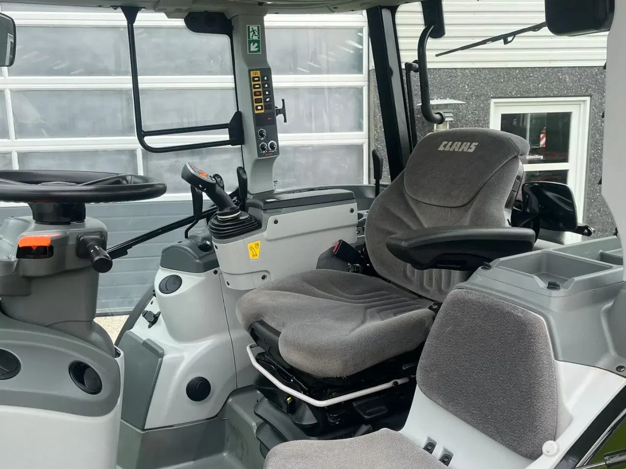 Billede 6 - CLAAS Arion 440 CIS med frontlæsser
