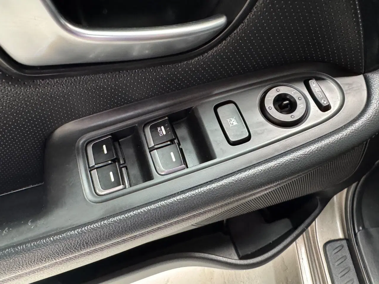 Billede 23 - Kia Carens 1,7 CRDi 141 Premium DCT 7prs