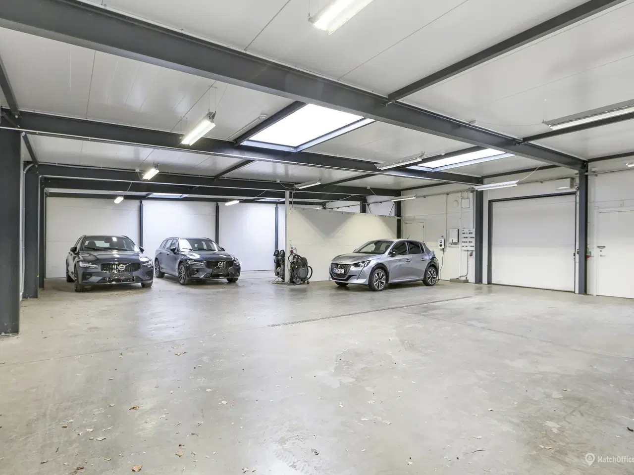 Billede 4 - Meget indbydende lager og kontor tæt på lufthavnen