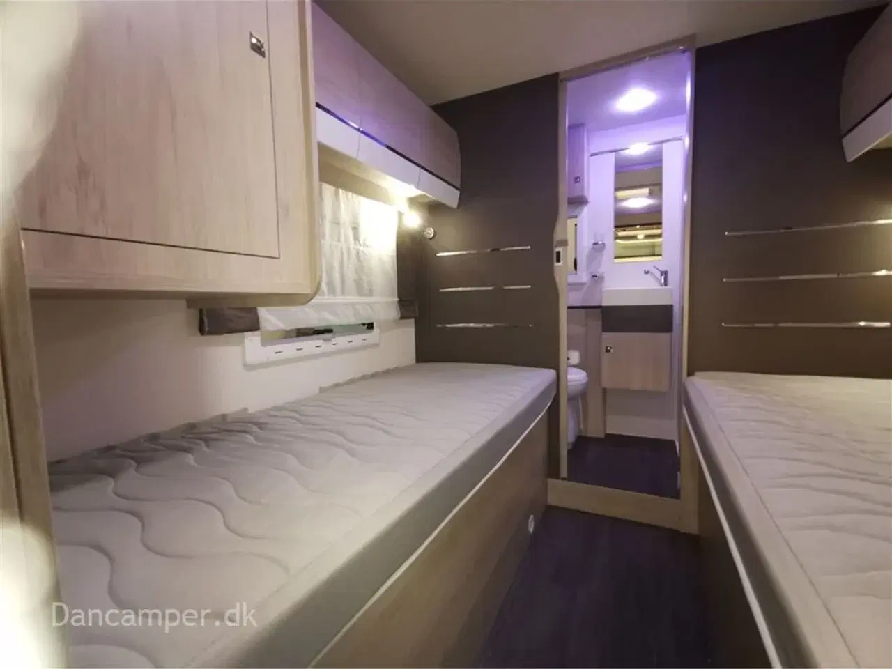 Billede 23 - 2019 - Chausson Special Edition 757   KOMMISSIONSBIL!  Med lave enkeltsenge, god pladsudnyttelse, solcelle, 2 bodelsbatterier, markise