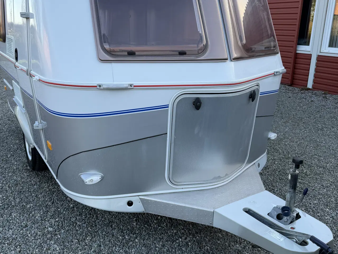 Billede 3 - Touring med hævetag -toilet