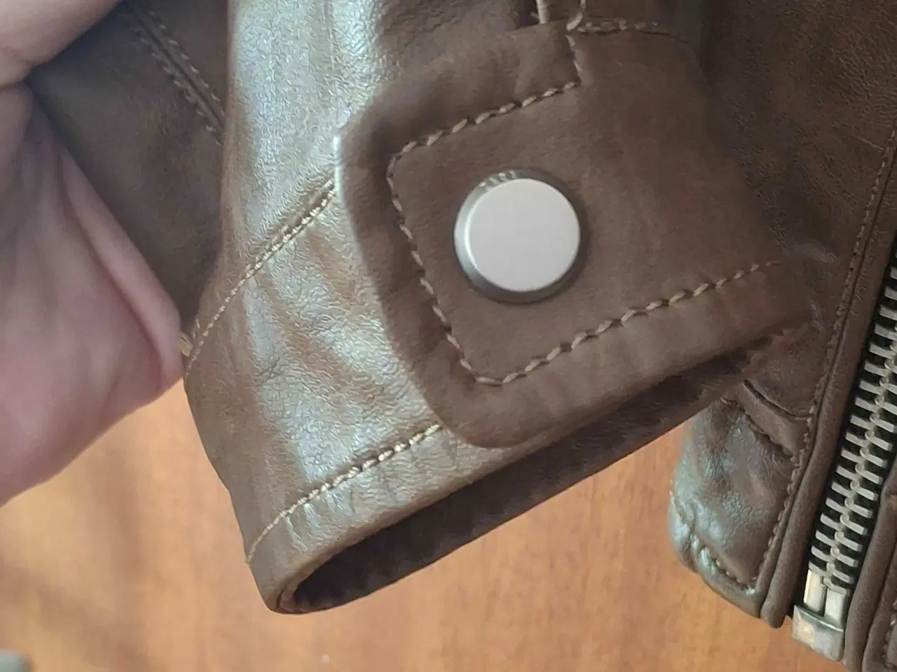 Billede 8 - Jakke i cognacfarvet PU-læder fra Zara Man. Large