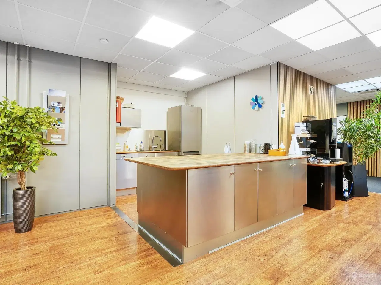 Billede 8 - Nyistandsatte kontor- og lagerlokaler på 1. sal med adgang til elevator