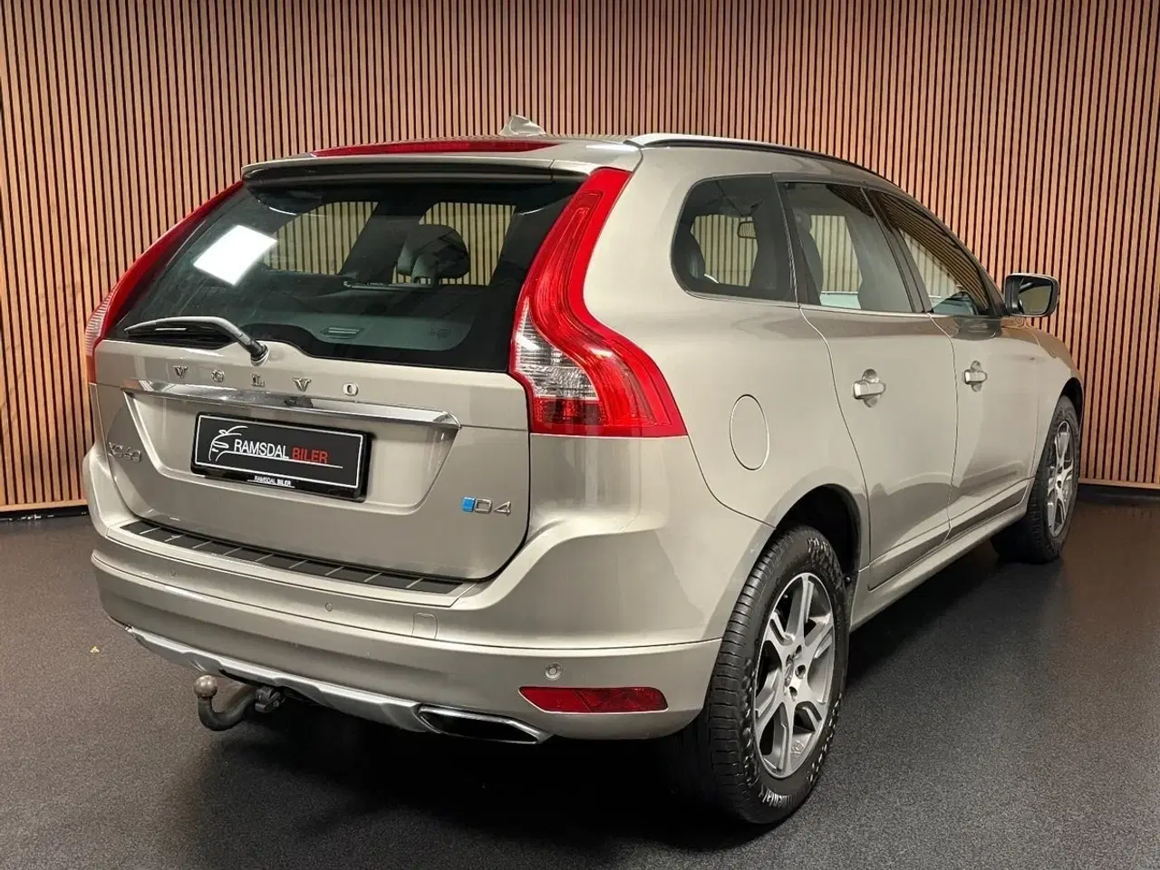 Billede 5 - Volvo XC60 2,0 D4 181 Momentum aut.