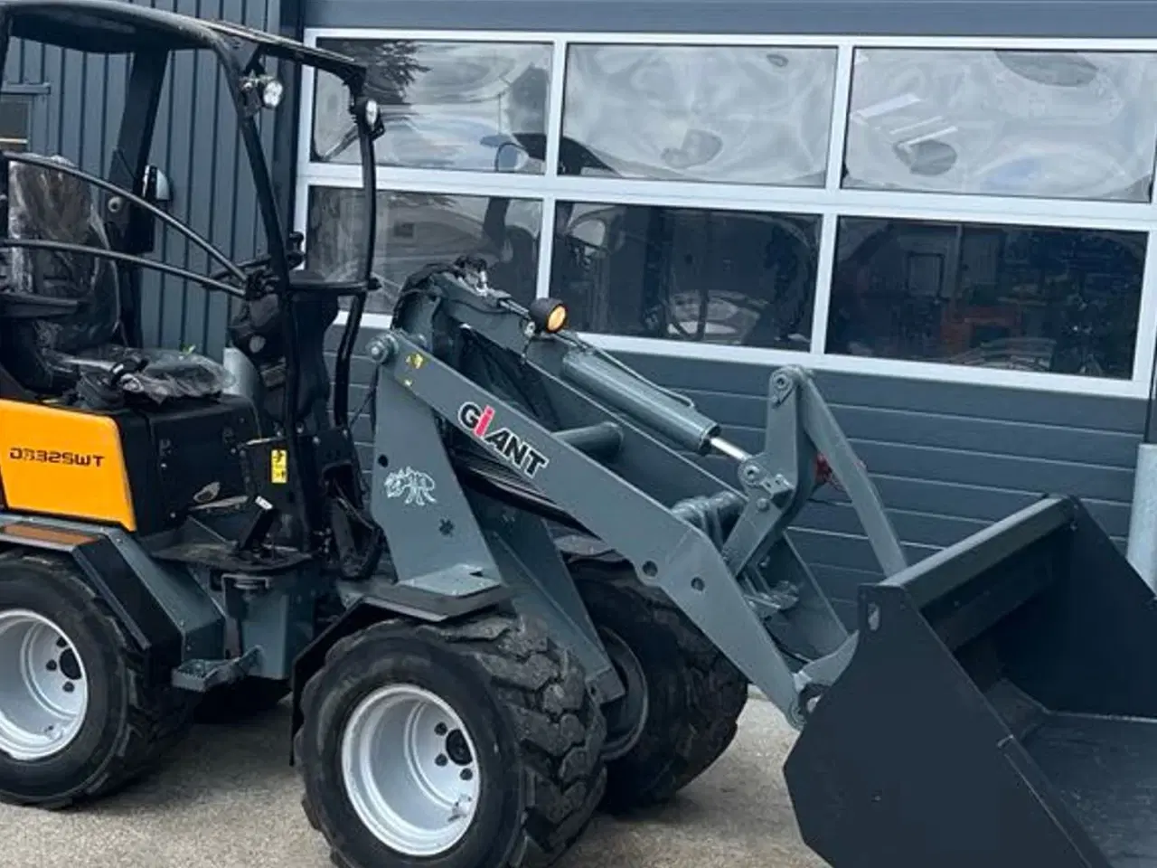 Billede 2 - Giant D332SWT