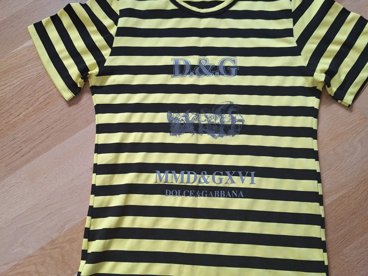 Billede 1 - T-shirt