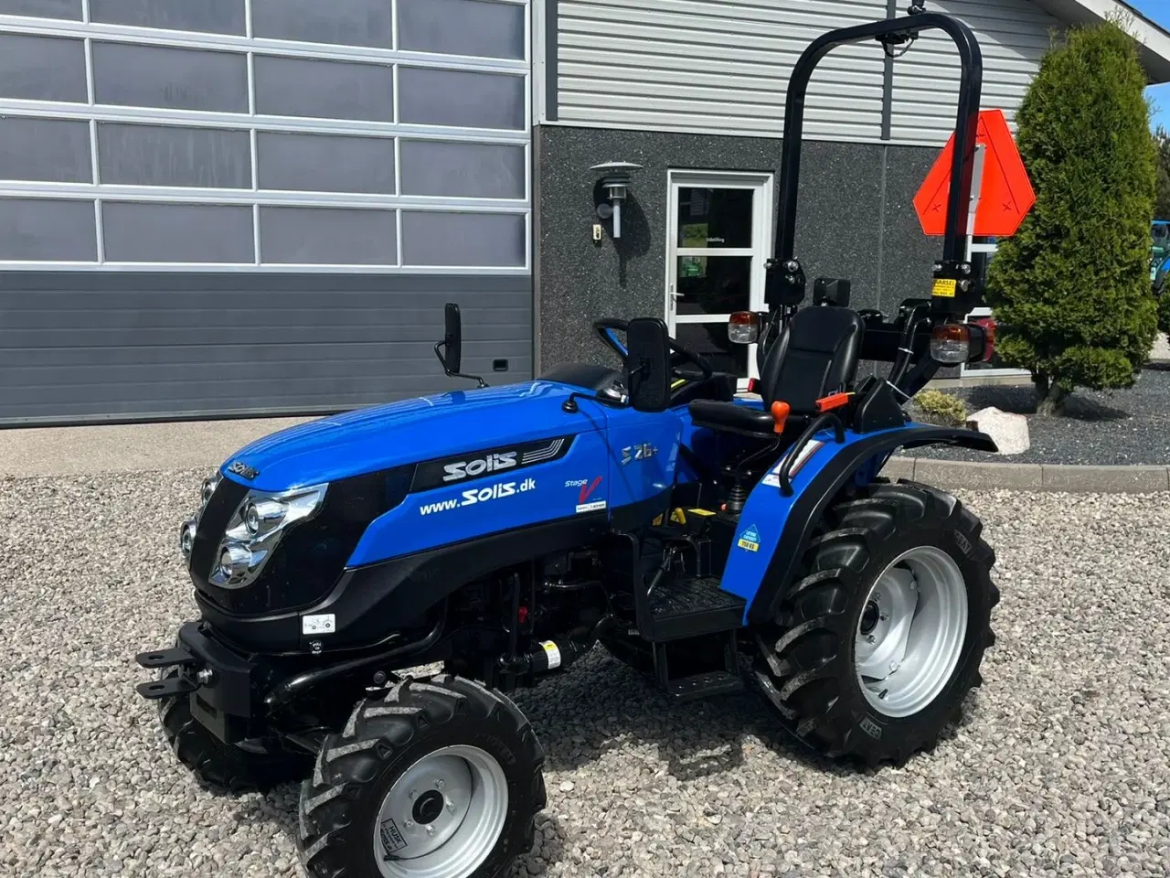 Billede 2 - Solis S26 6+2 Gearmaskine med Servostyring og brede traktorhjul