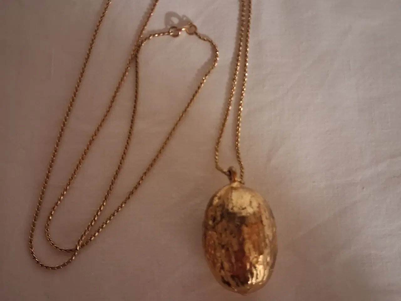 Billede 1 - Halskæde med valdnød