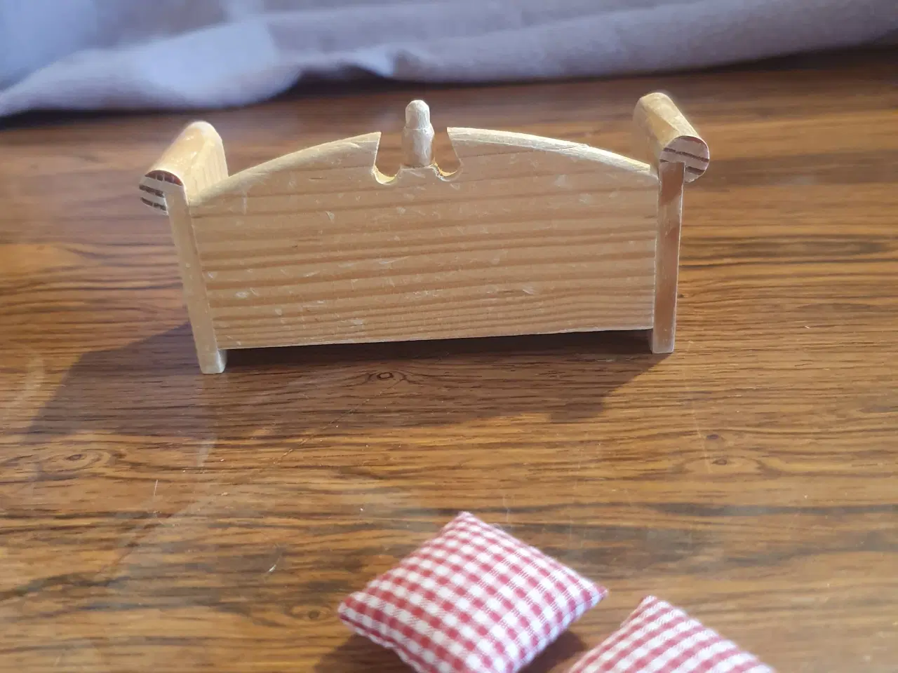 Billede 4 - Lundby køkken bænk 