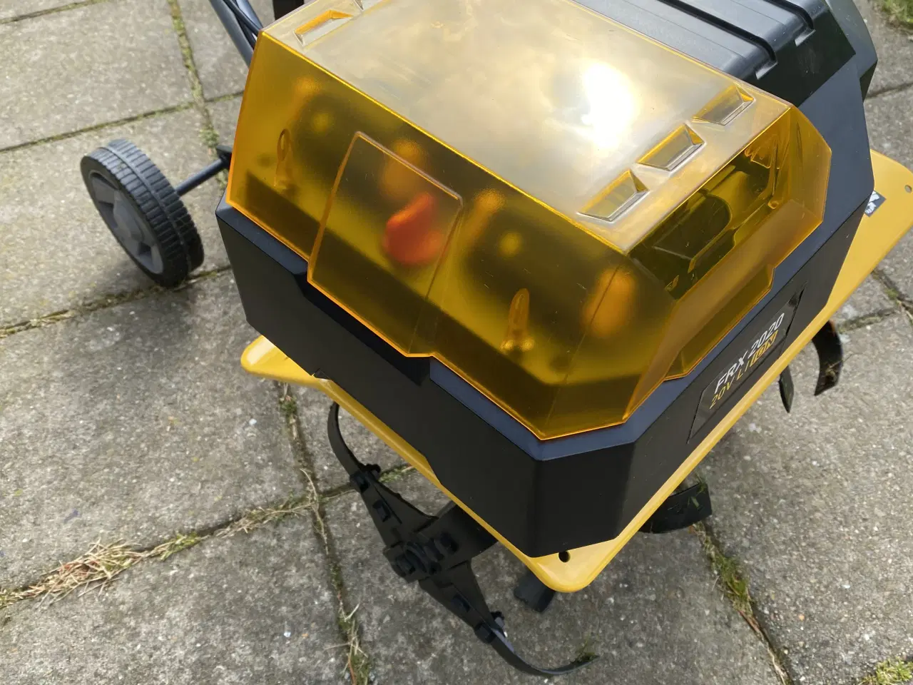 Billede 3 - Havefræser batteridrevet