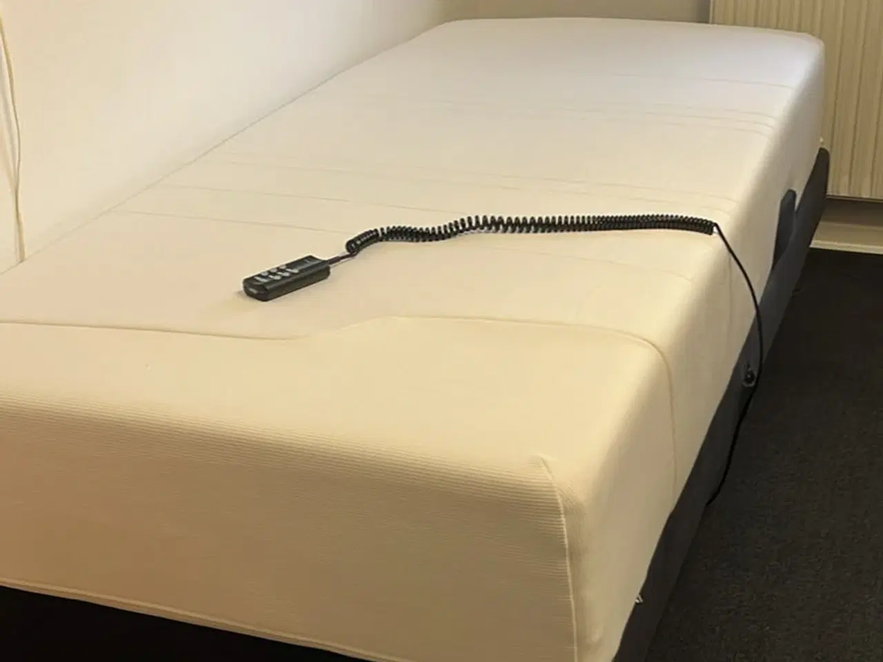 Billede 5 - Tempur elevationsseng og madras