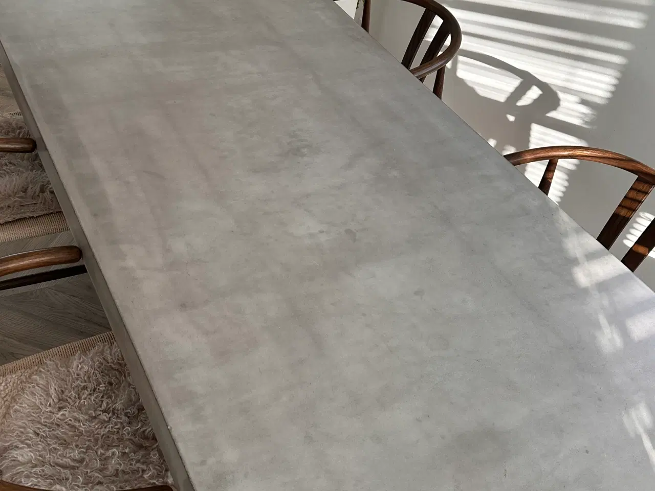 Billede 5 - Betonbord med 3 søjler 