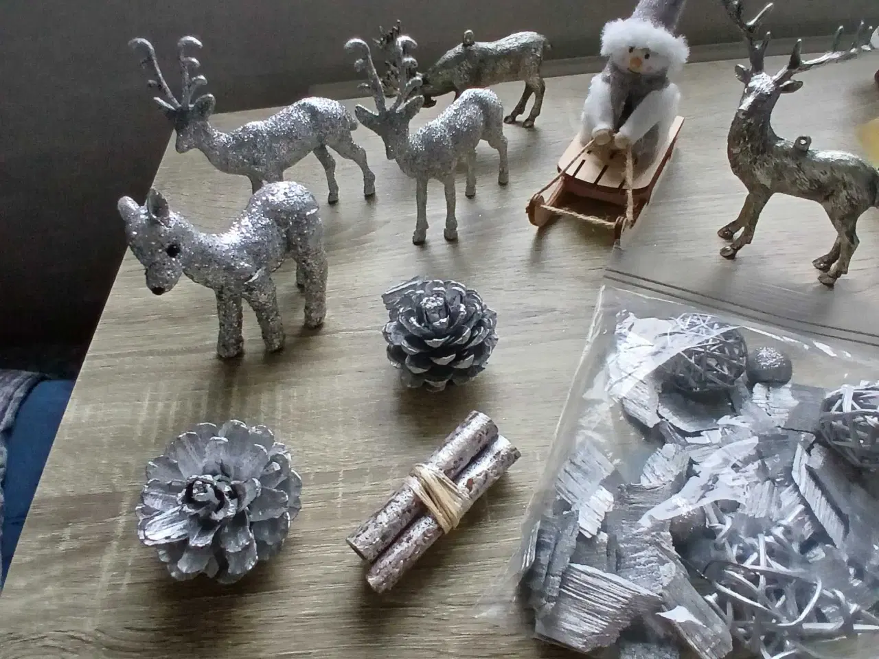 Billede 1 - Forskelligt julepynt sælges samlet.