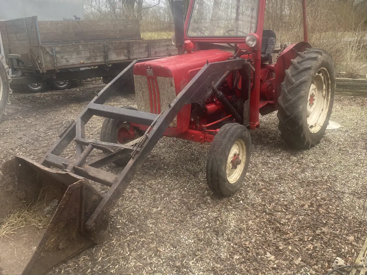 Billede 1 - McCormack traktor med frontlæsser