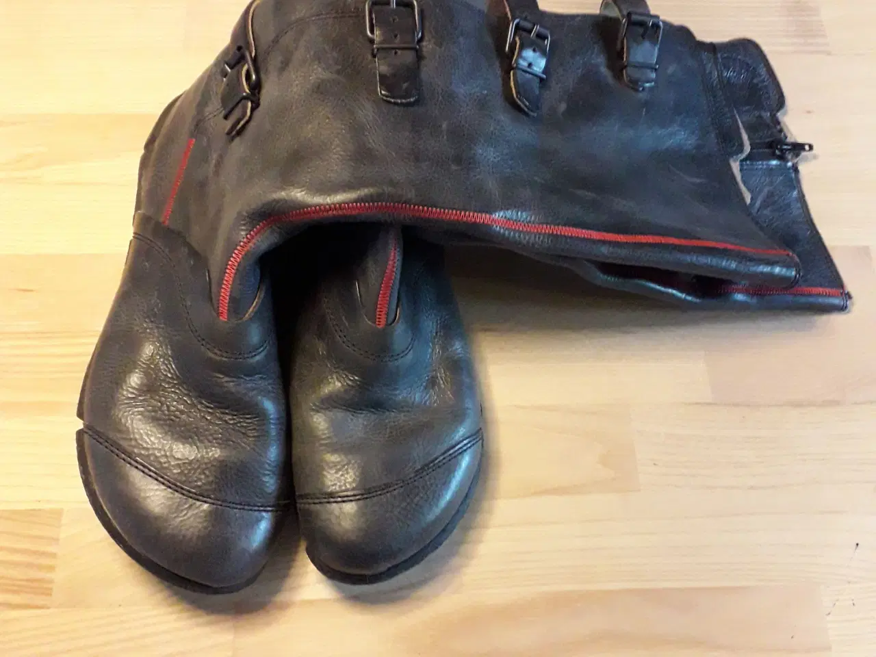 Billede 2 -  Lange ægte læder støvler str.38.