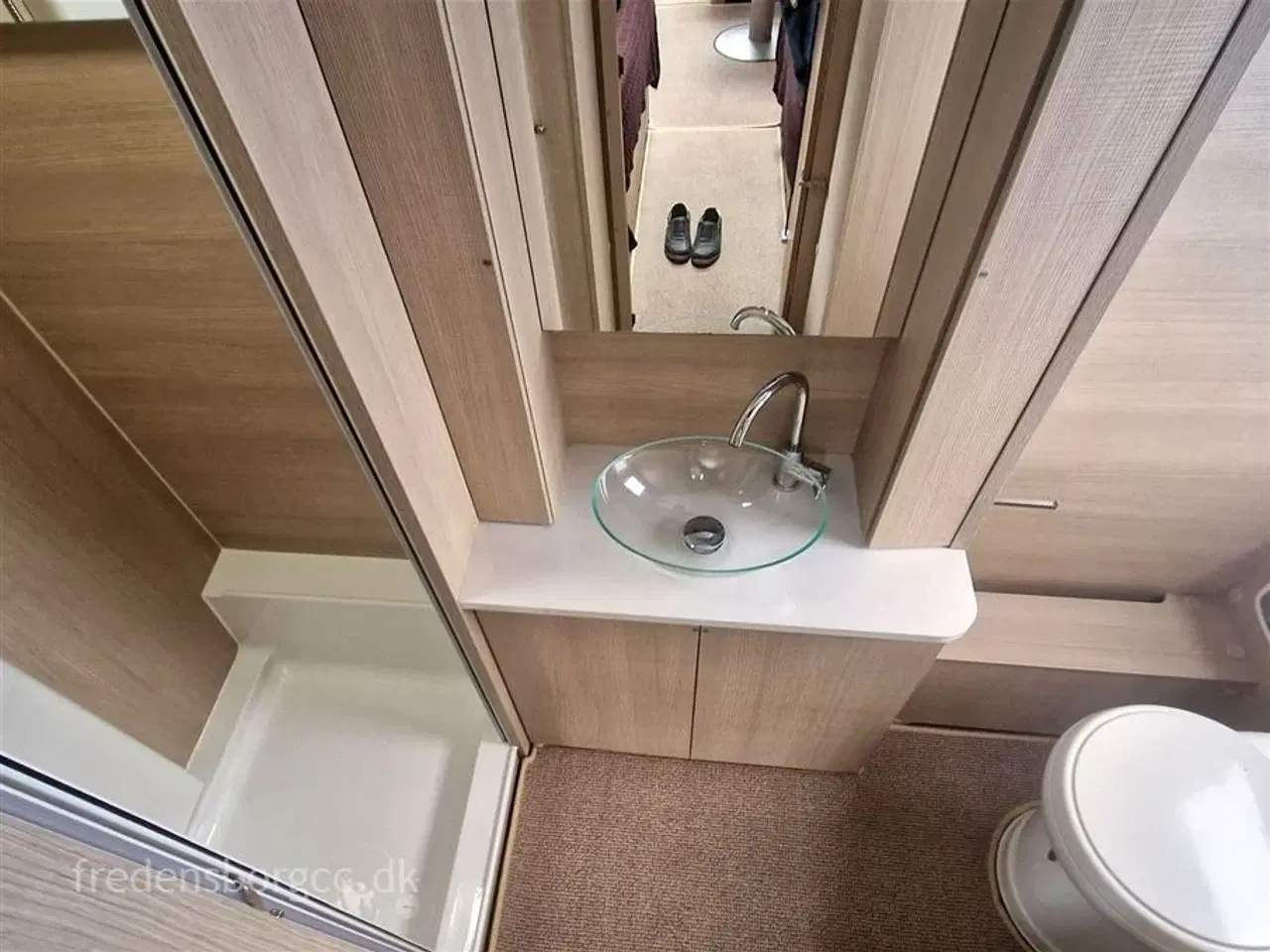 Billede 4 - 0 - Adria Adora 613 HT   Enduro EM313 Mover og 12 V. 100 Ah. Agm Batteri og 13 Amp. Vitron Lader fra juli 2025