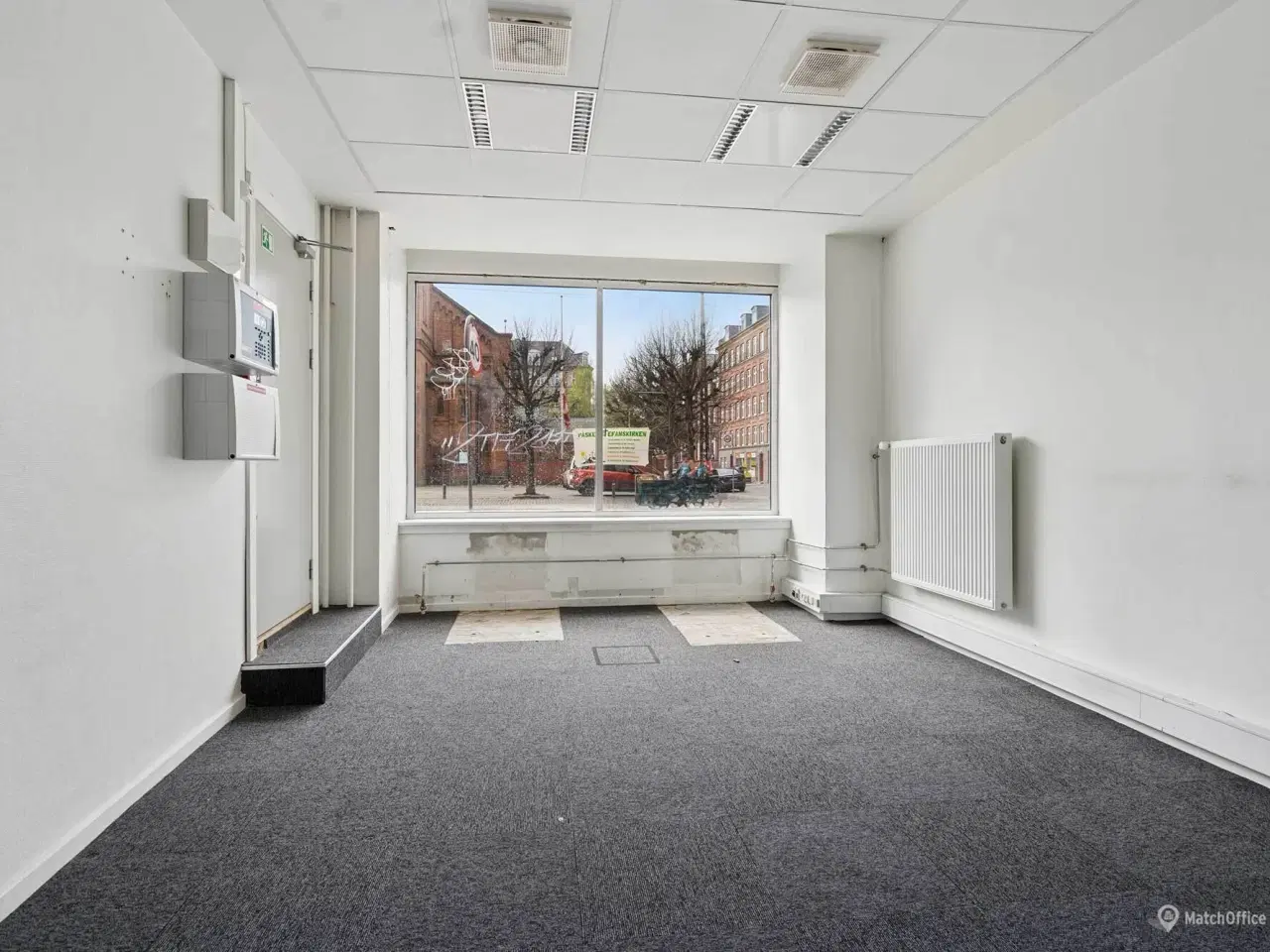 Billede 5 - Butik med god facade eksponering på Nørrebrogade - Eftertragtet hjørnelejemål.