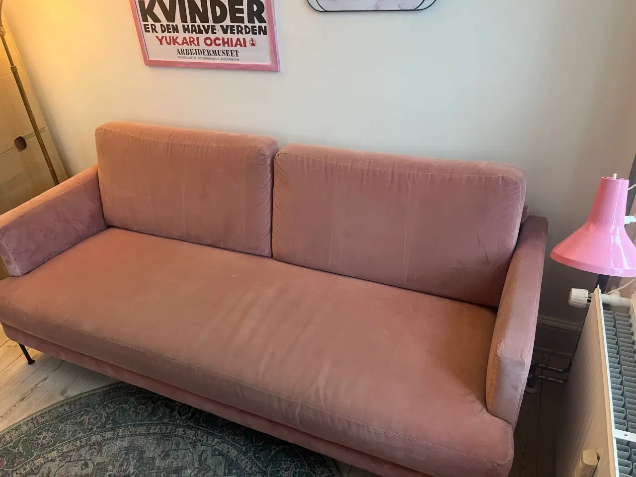 Billede 1 - Gratis (eller byd)lyserød sofa hent inden fredag