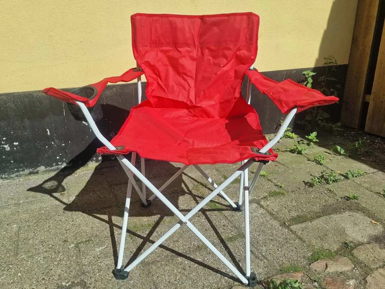 Billede 1 - Camping/festival stol  Rød sammenklaplig stol