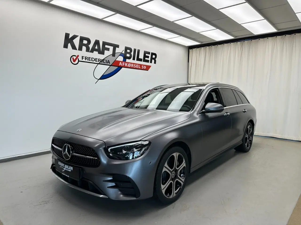 Billede 1 - Mercedes E300 de 2,0 AMG Line stc. aut. 4Matic