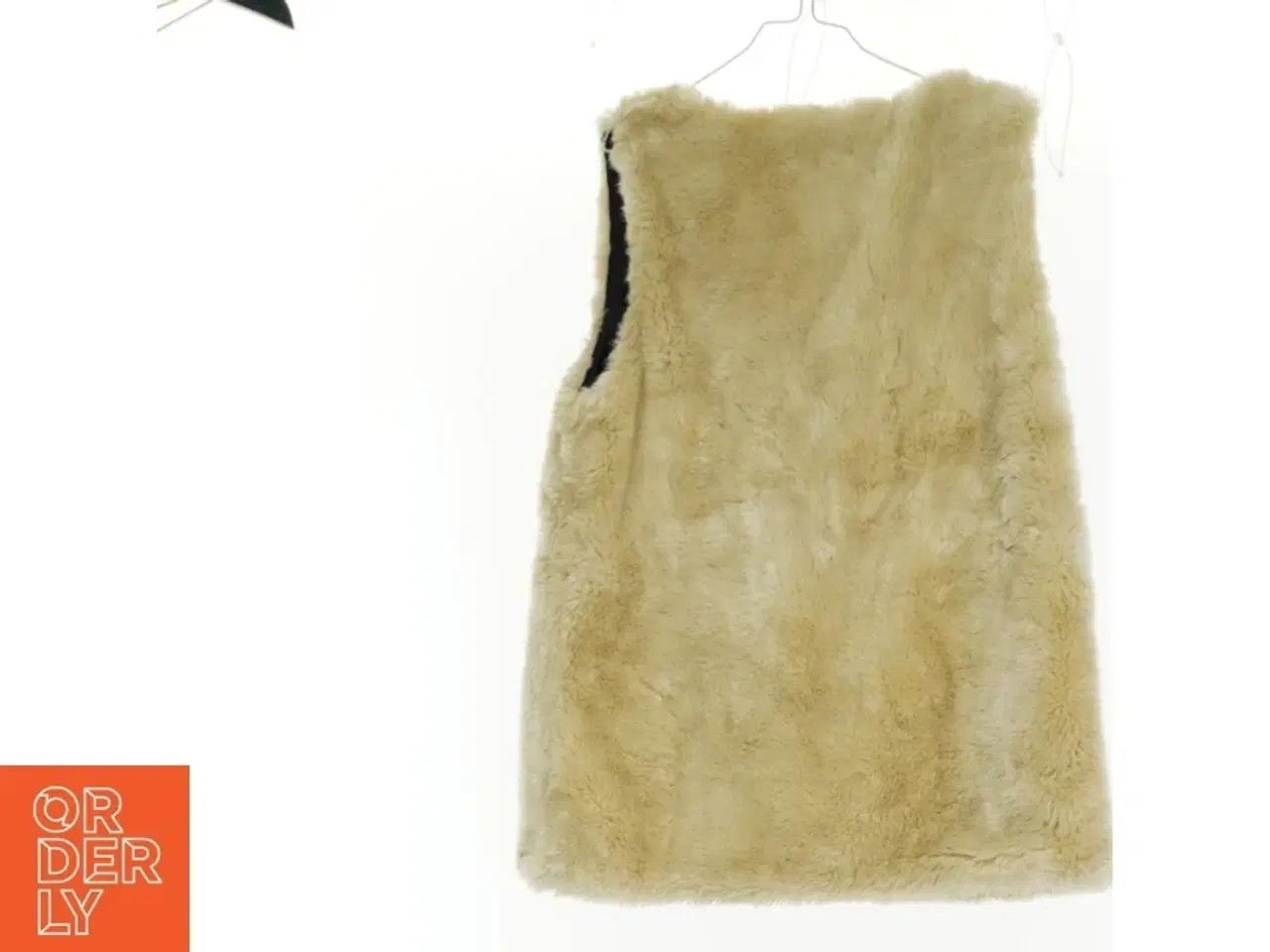 Billede 2 - Vest i fake fur fra H&M (str. 146 cm)
