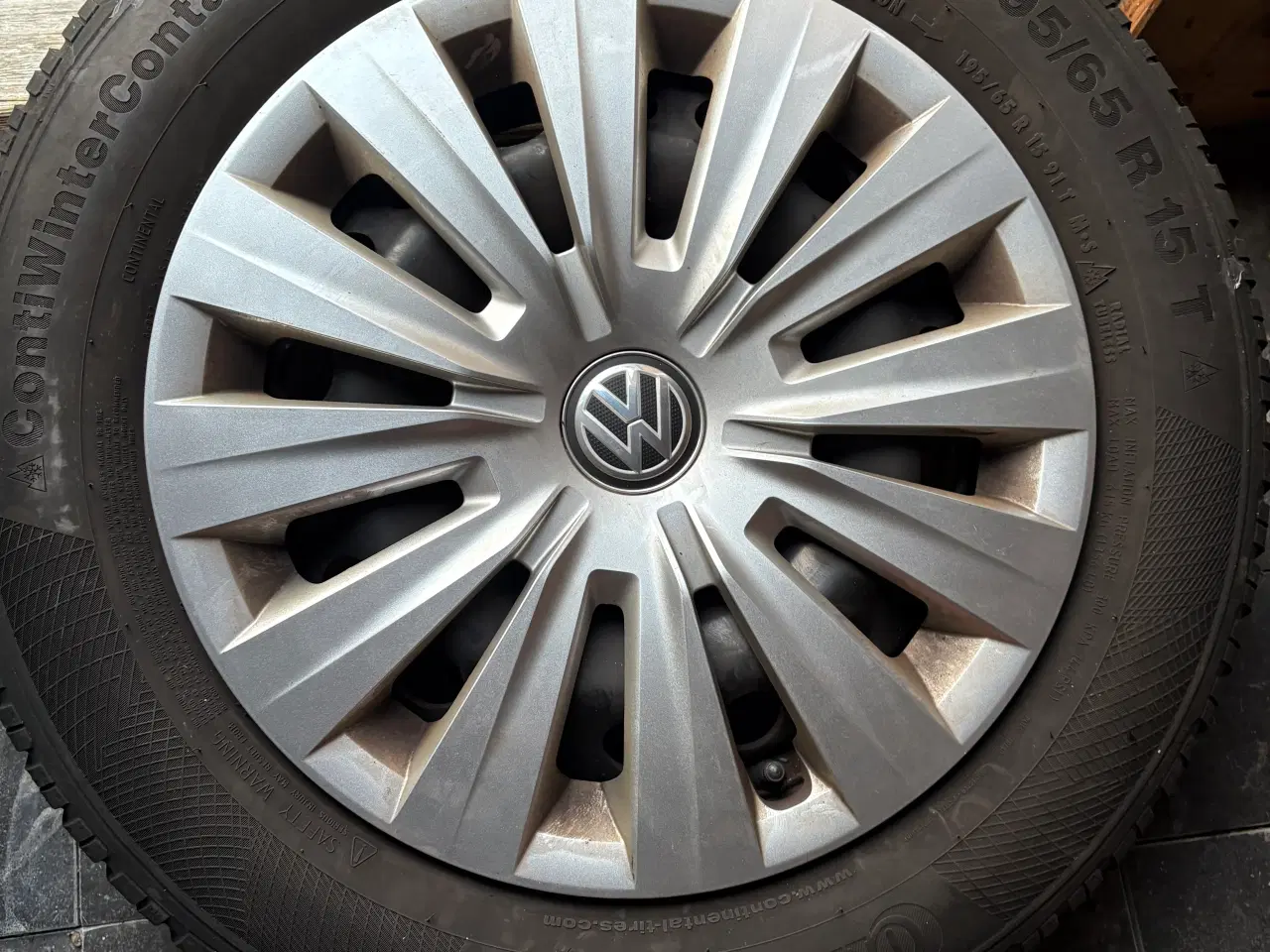 Billede 1 - Vinterdæk golf 7 m. Originale hjulkapsler