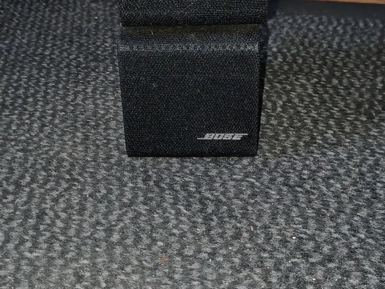 Billede 4 - BOSE soft vuffer og 3 BOSE højtalere