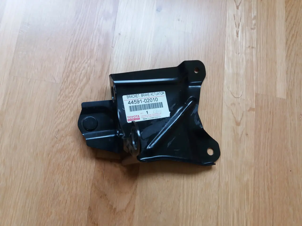 Billede 2 - BESLAG / BRACKET, BRAKE ACTUATOR Toyota Corolla