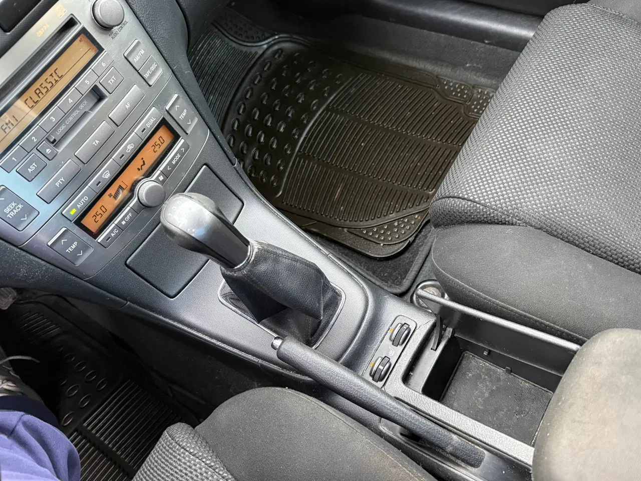 Billede 10 - Toyota Avensis 2004