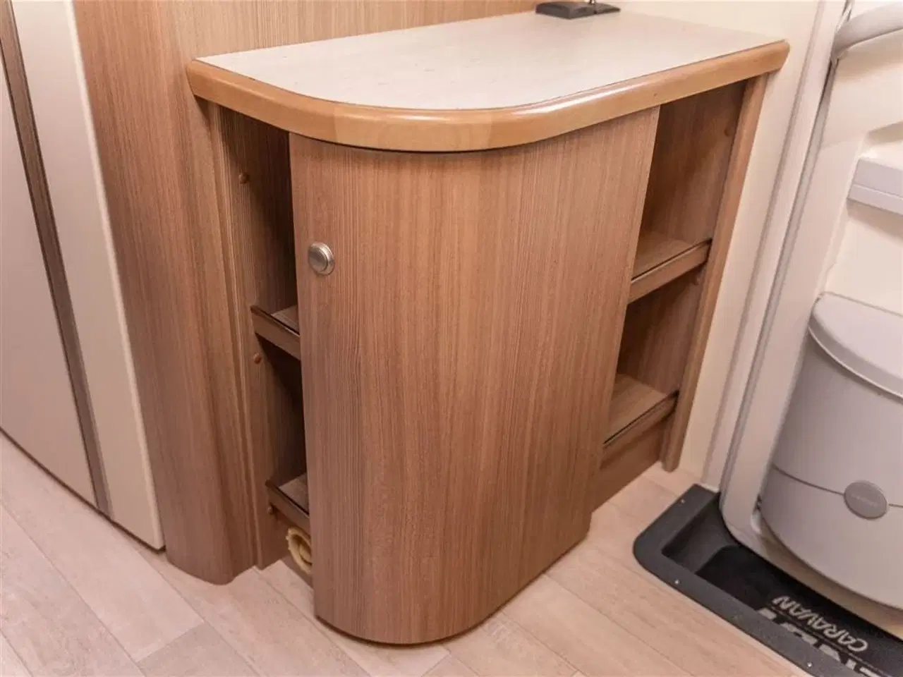 Billede 42 - 2016 - Fendt Bianco Selection 515 SG Rummelig kvalitetsvogn med enkeltsenge