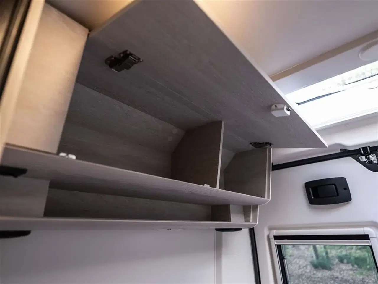 Billede 19 - 2026 - Tourne 6.0 Cruise Light Black   Tourne med essentielt udstyr