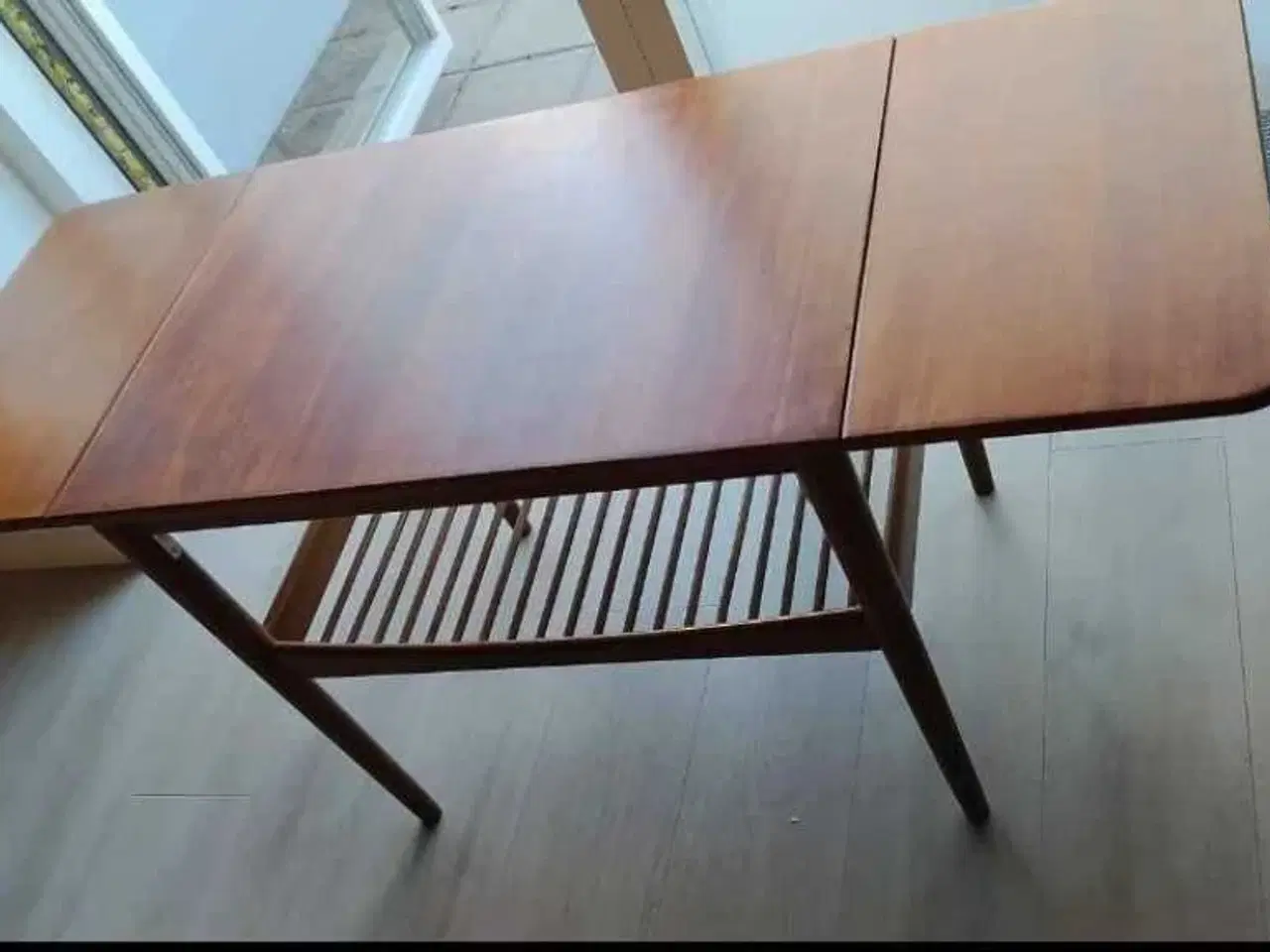 Billede 1 - Finn Juhl No.105. nød og teak