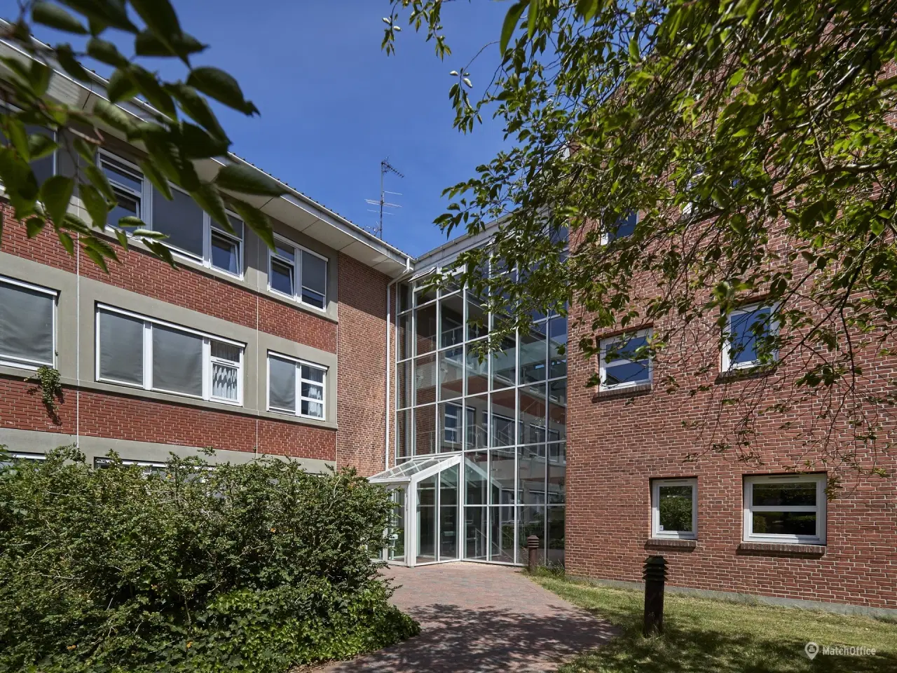 Billede 6 - Kontor tæt på S-tog