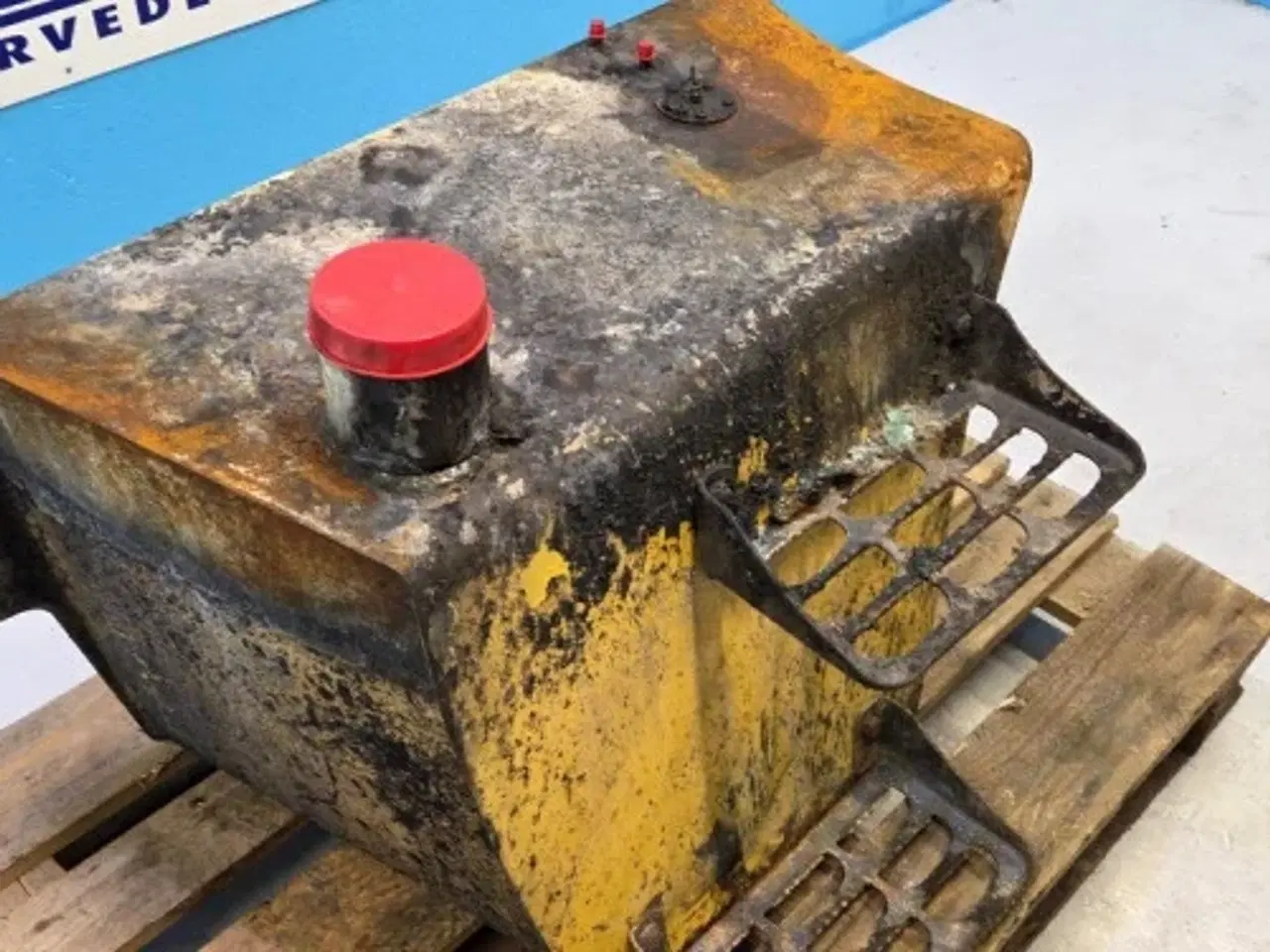 Billede 20 - New Holland LB115B Dieseltank 84262236