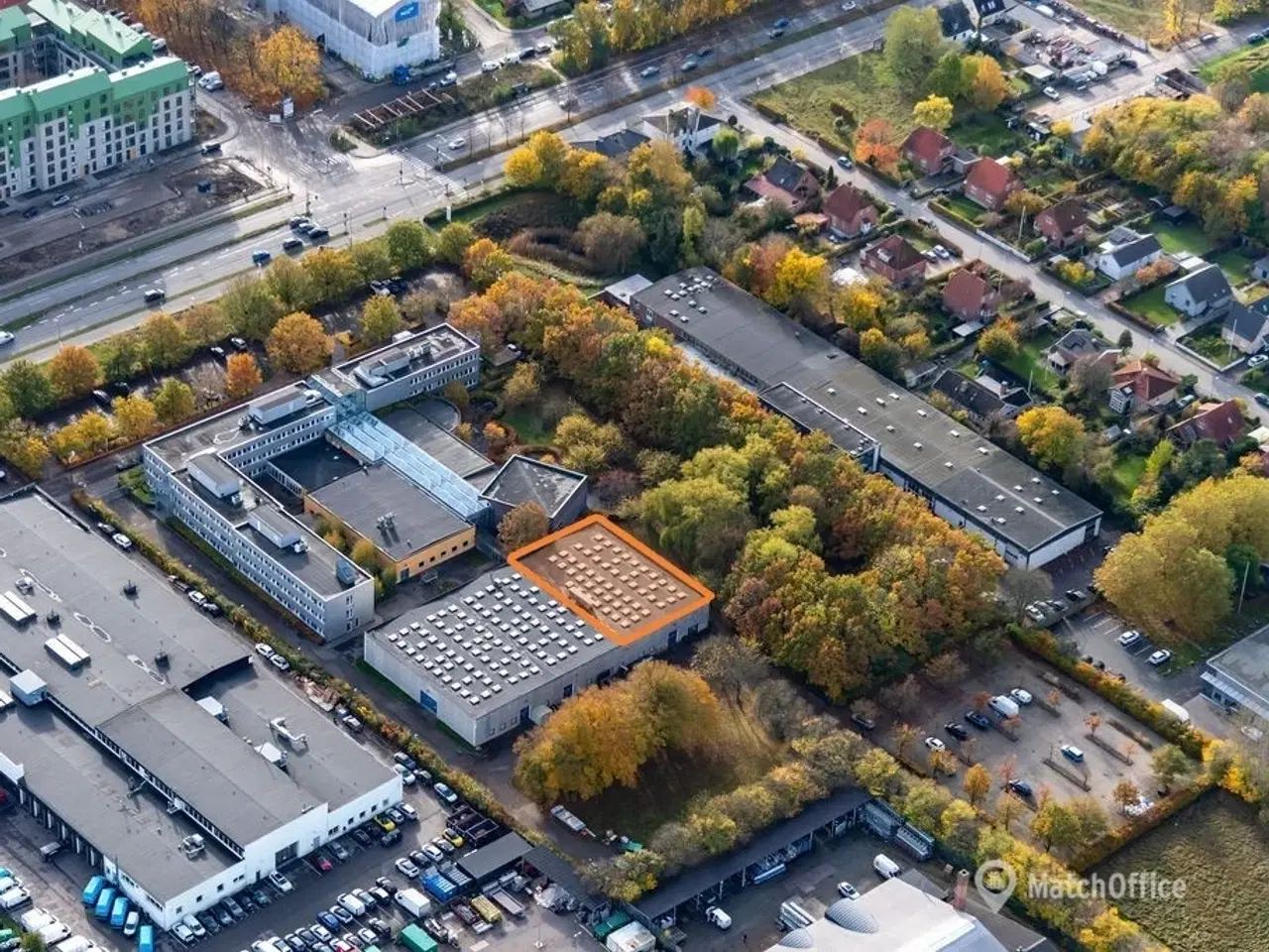 Billede 8 - 813 m² højloftet lagerhal på indhegnet grund