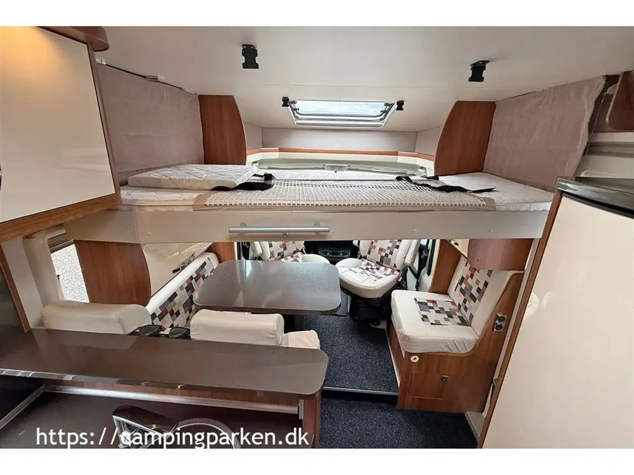 Billede 4 - 2017 - Hobby Optima De Luxe T 65 HGQ aut.   FIn autocamper m. automatgear, 150 hk, sænkeseng og queens bed