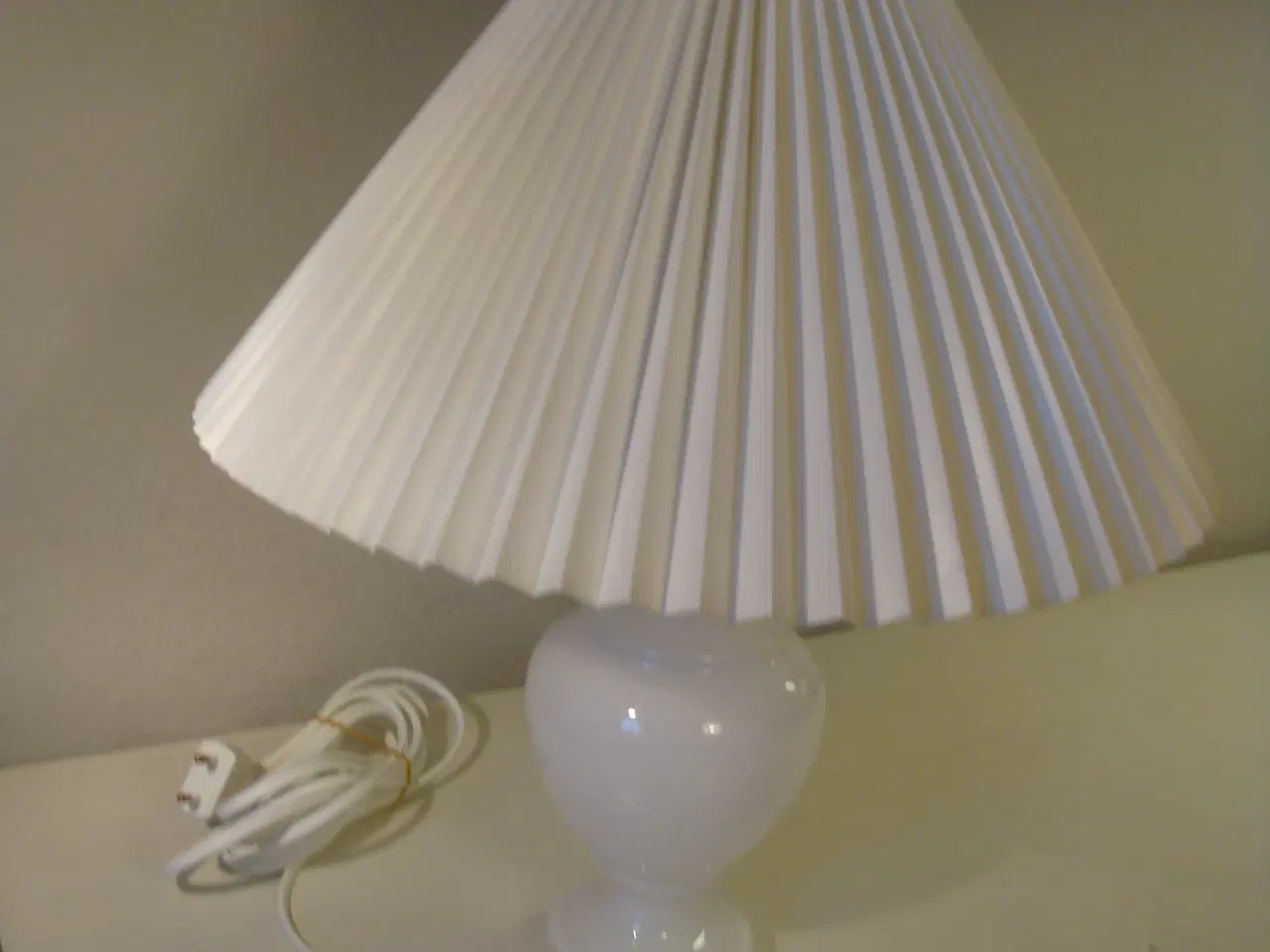 Billede 3 - Holmegaard bordlampe med Le Klint skærm